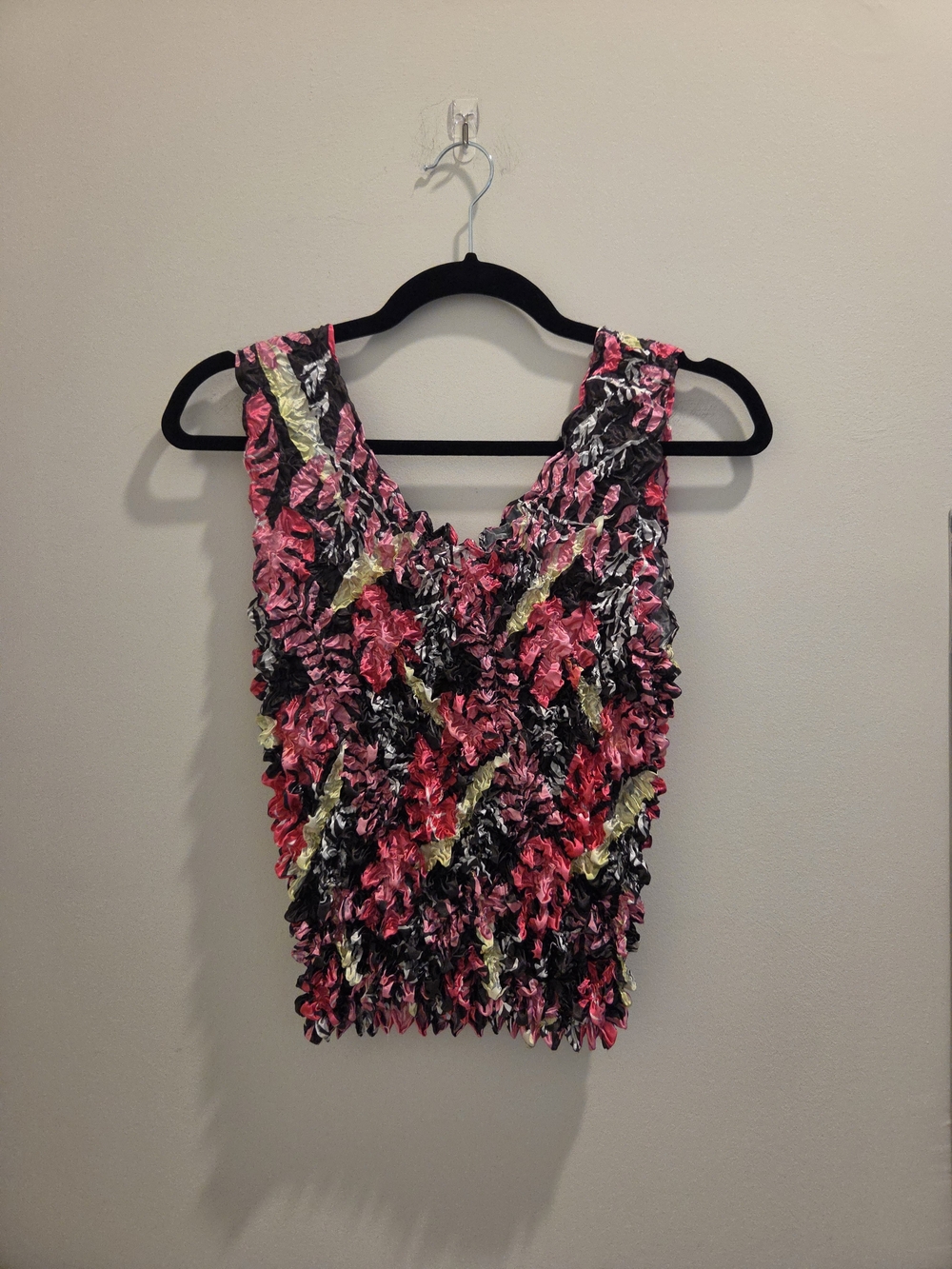 Source Unknown Pink Black White Yellow Textured Tank Top